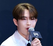 [포토] 김재환, ‘제 신곡도 잘 부탁드립니다’