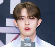 [T포토] 김재환 '스페셜 심사위원으로 왔다가 고정됐어요'