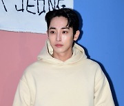 [TEN포토]이수혁 '찬란한 비주얼'