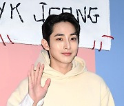 [mhn포토] 이수혁 '한파에도 살아남은 잘생김'