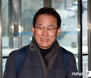 주파수 경매 참석하는 이광모 세종텔레콤 입찰대리인