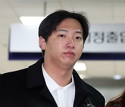 '김하성 공갈 혐의' 임혜동 구속 갈림길…묵묵부답