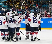 [강원2024 현장] 한국 여자 아이스하키, 결승서 헝가리에 석패… '사상 첫 은메달'