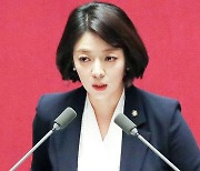 ‘정치 혐오’ 키운 정치권, ‘정치 테러’ 부메랑 우려…“코로나때도 포옹, 대책없다”