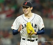 NPB 유일 미계약 사사키 로키, 결국 지바롯데와 계약 합의