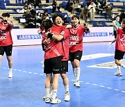 SK슈가글라이더즈, 33-32로 라이벌 서울시청 제압하고 1위 독주