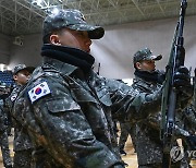 해군사관학교 제82기 예비 사관생도 제식훈련