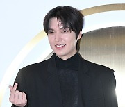 이민호, 귀공자의 손하트 [포토엔HD]