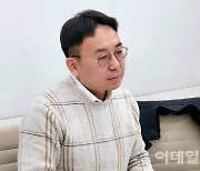 "돌아가신 부모님이 해주시는 결혼 축사, 이제 실현됩니다"