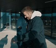 [VIDEO] David Beckham meets Kylian Mbappe during a visit to PSG