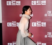 [TEN포토]김희애 '우아한 시스루'