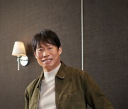 유해진 "뽀뽀 신 함께 한 김서형, '올빽' 머리 내리니 좋더라" [N인터뷰]