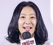 '데드맨' 김희애 "컬러렌즈까지 쓰며 스타일 변화 시도"