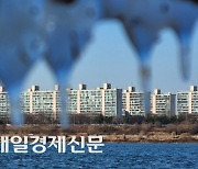 “가격 낮춰도 눈길 조차 없어”…서울 아파트 평균 거래가 ‘11.3억→9.6억’