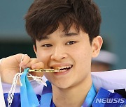 피겨 김현겸, 강원2024 한국 남자 선수 최초 금메달 [뉴시스Pic]