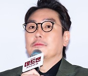 '데드맨' 조진웅 "김희애 연기, 실제로 보고 '심멎'했다"