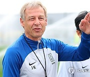 호주 감독 "한국보다 이틀 더 쉰다"…클린스만호, '8강 가도' E조 2위 후폭풍 [아시안컵]