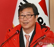 발언하는 국민 인재 하정훈 부회장