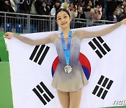 '리틀 연아' 신지아, 강원2024서 값진 은메달…日 사마다 金(종합)