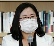 '학폭 재판 노쇼' 권경애 변호사 "내 잘못으로 인한 패소 아냐" 주장