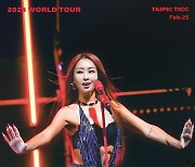 Hyolyn, Kai to go on world tour