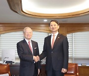 손경식 경총회관, 안덕근 산업부장관 만나 “노동개혁 적극 협력하자”