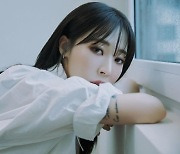 '솔로 컴백' 문별, 앨범명에 숨은 '달'과 '별'..이름 따라 서사 쌓아간다 [Oh!쎈 레터]