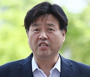 김용, 보석 조건 어기고 '위증교사' 가담자 접촉 정황