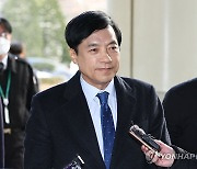 법무부, '尹사단은 검찰 하나회' 이성윤 검사징계위 회부