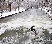 GERMANY PHOTO SET SURFING