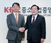 안덕근 산업장관, 김기문 중기중앙회장 면담 “中企 경쟁력 강화 노력”