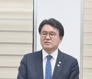 황운하 “다음 국회서 반드시 검찰개혁 완수”…재선 도전