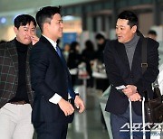 [포토] 김민재 코치, 김민성 잘 부탁한다