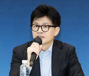 황상무 수석 "운동권 교리 따라갔다면 정확히 북한 됐을 것"