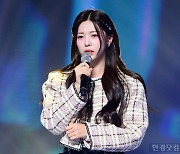 [포토] 트리플에스 아리아 서다현, '우산이 없네~'