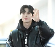 황민현 ‘잇몸 마르게 하는 잘생김’[포토엔HD]