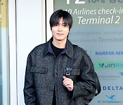 이민호, '거짓말 같은 비율 뽐내며' [사진]