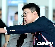 롯데 김민석, '스프링캠프 출국 앞두고 팬들과 스윗하게' [사진]