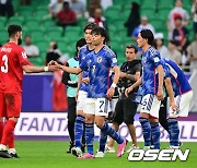 일본 8강 진출, 바레인 3-1 제압 [사진]