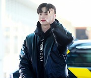 황민현, 황도 대장 출국해요~ [SE★포토]