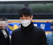 '후원 업체서 뒷돈 혐의' 前 KIA 김종국-장정석, 구속영장 기각