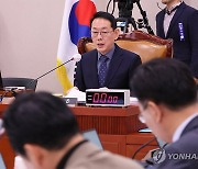 '자동차 번호판 봉인제도 폐지' 법안, 국회 법사위 통과