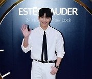 [TEN포토]위하준 '남친룩의 정석'