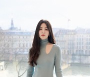 송혜교, 아우라 느껴지는 고혹적 아름다움