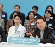 정부,의대 증원·지역의사 도입…‘공공의료 확대’는 빠졌다