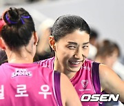 이런 케미 본적있나? 월드스타 김연경, 천의 얼굴로 윌로우 데뷔전 완벽 도우미 [이석우의 마!]