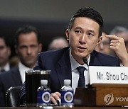 Social Media CEOs Testify