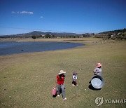 멕시코시티 부촌도 빈촌도 '물 부족'…수도요금 떠넘기기도