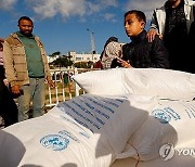 "팔 난민기구 사태 빨리 해결해라" 공여국들 유엔에 촉구