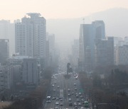 [오늘의 날씨] 곳곳에 눈···미세먼지는 '나쁨'